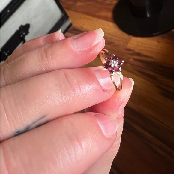 Diamond and ruby ring - Picture 9 of 13